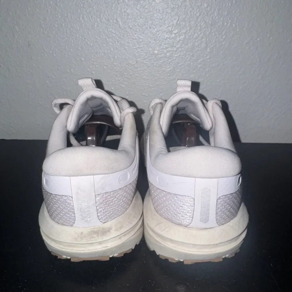 Brooks Revel 7 Women Size 8.5 Pink Beige Running Shoes Athletic Comfort Sneakers